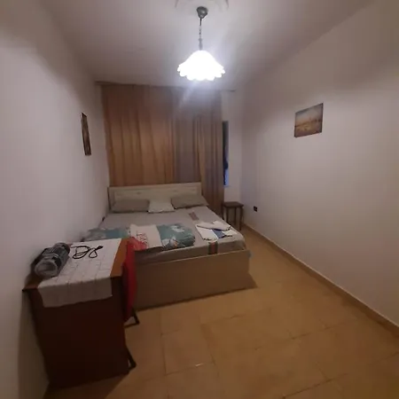 Comfy * Τίρανα